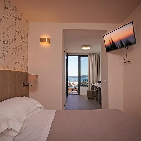 Hotel Du 3*