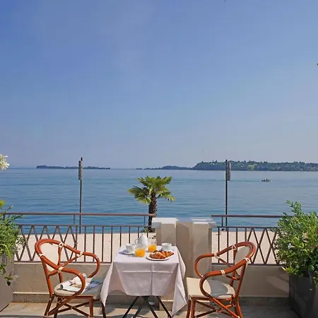 Hotel Du Lac 3*