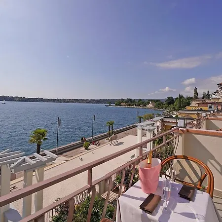 Du Lac 3*