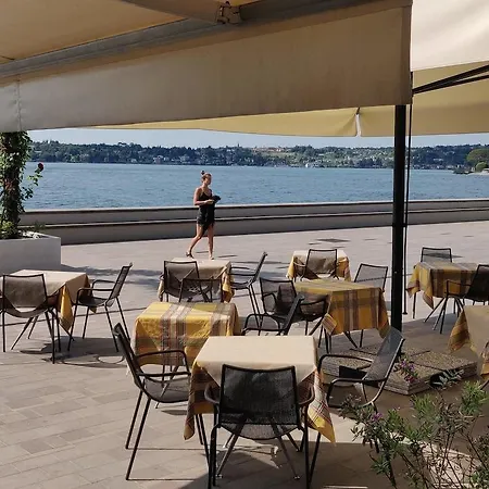 Du Lac Gardone Riviera