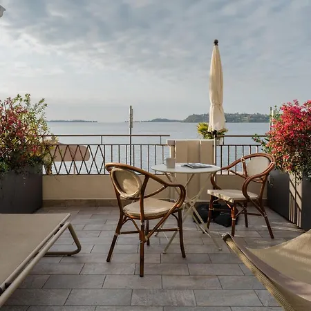 Du Lac Hotel 3*